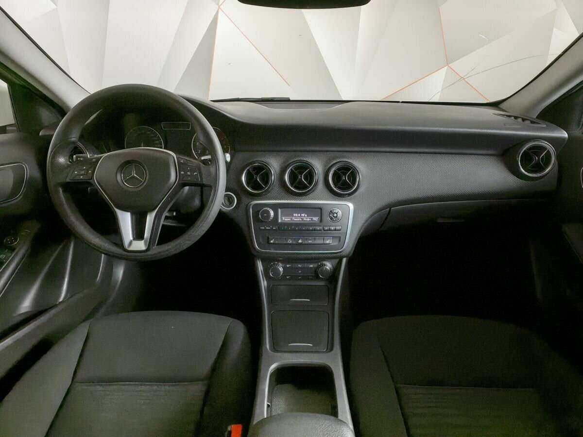 Mercedes-Benz A-Класс 180, 2014 Фото №10