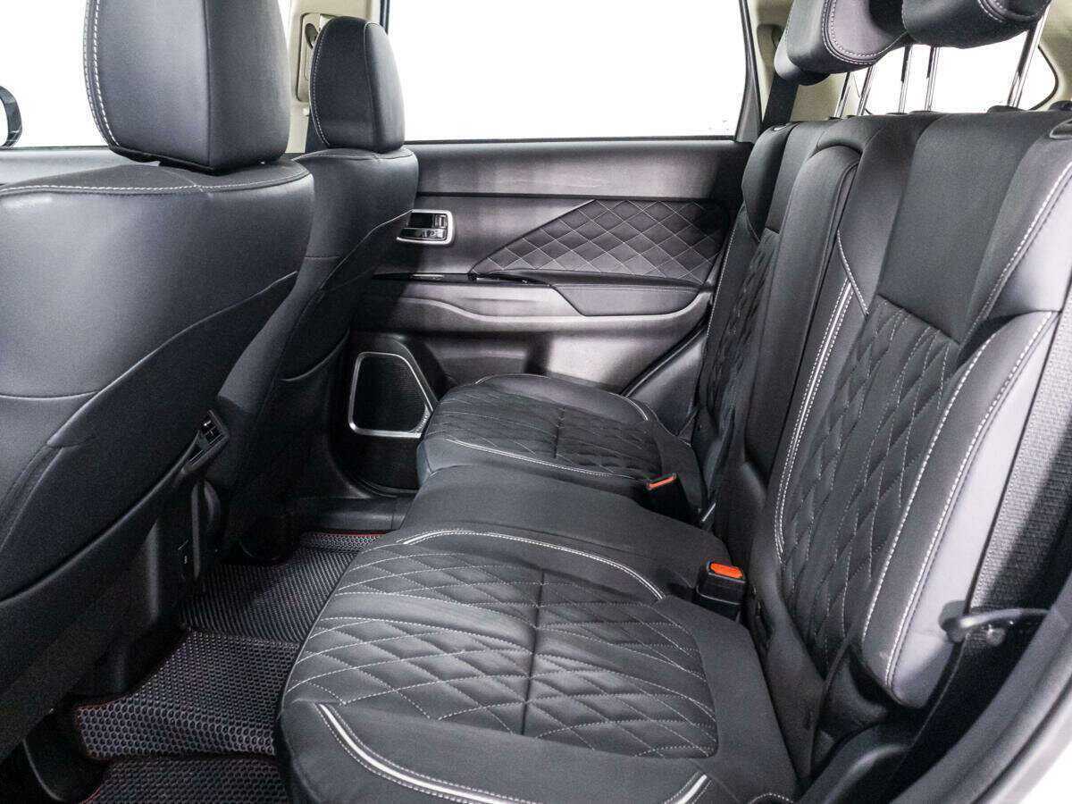 Mitsubishi Outlander, 2022 Фото №9