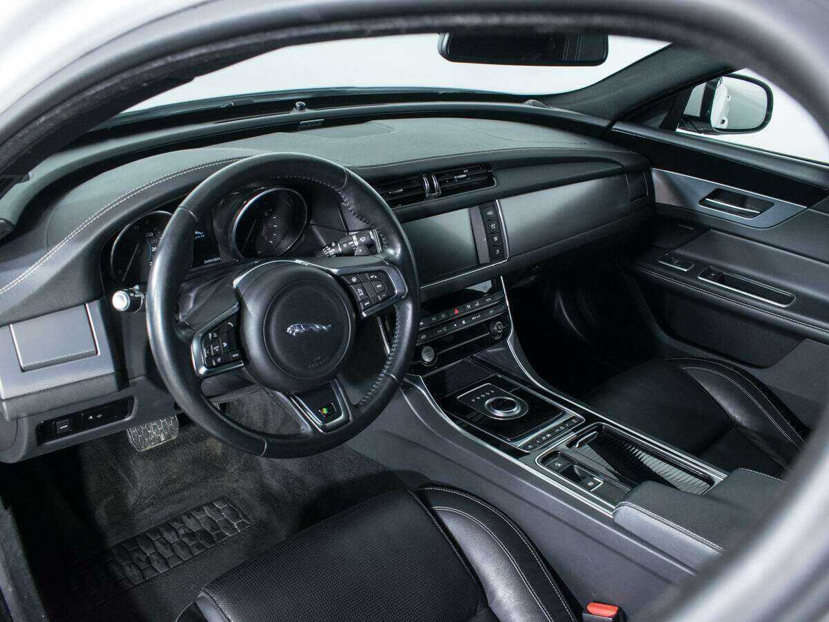 Jaguar XF, 2016 Фото №13
