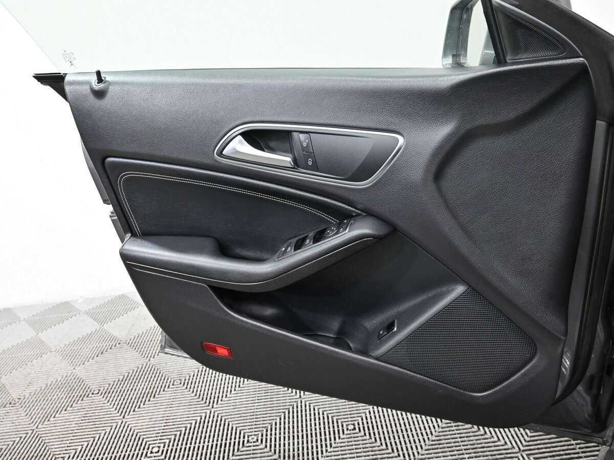 Mercedes-Benz CLA 200, 2013 Фото №10