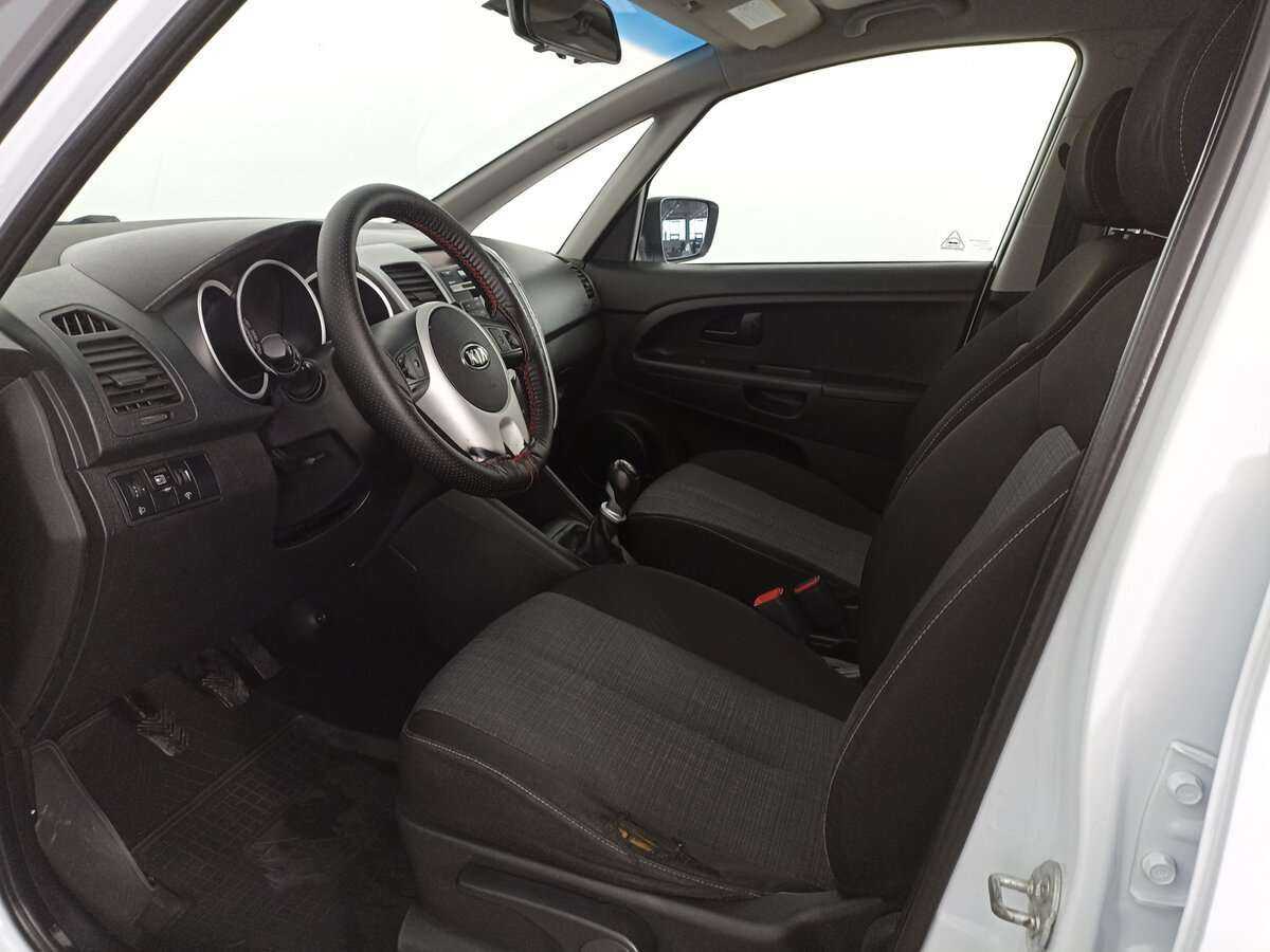 Kia Venga 5-speed, 2014 Фото №12