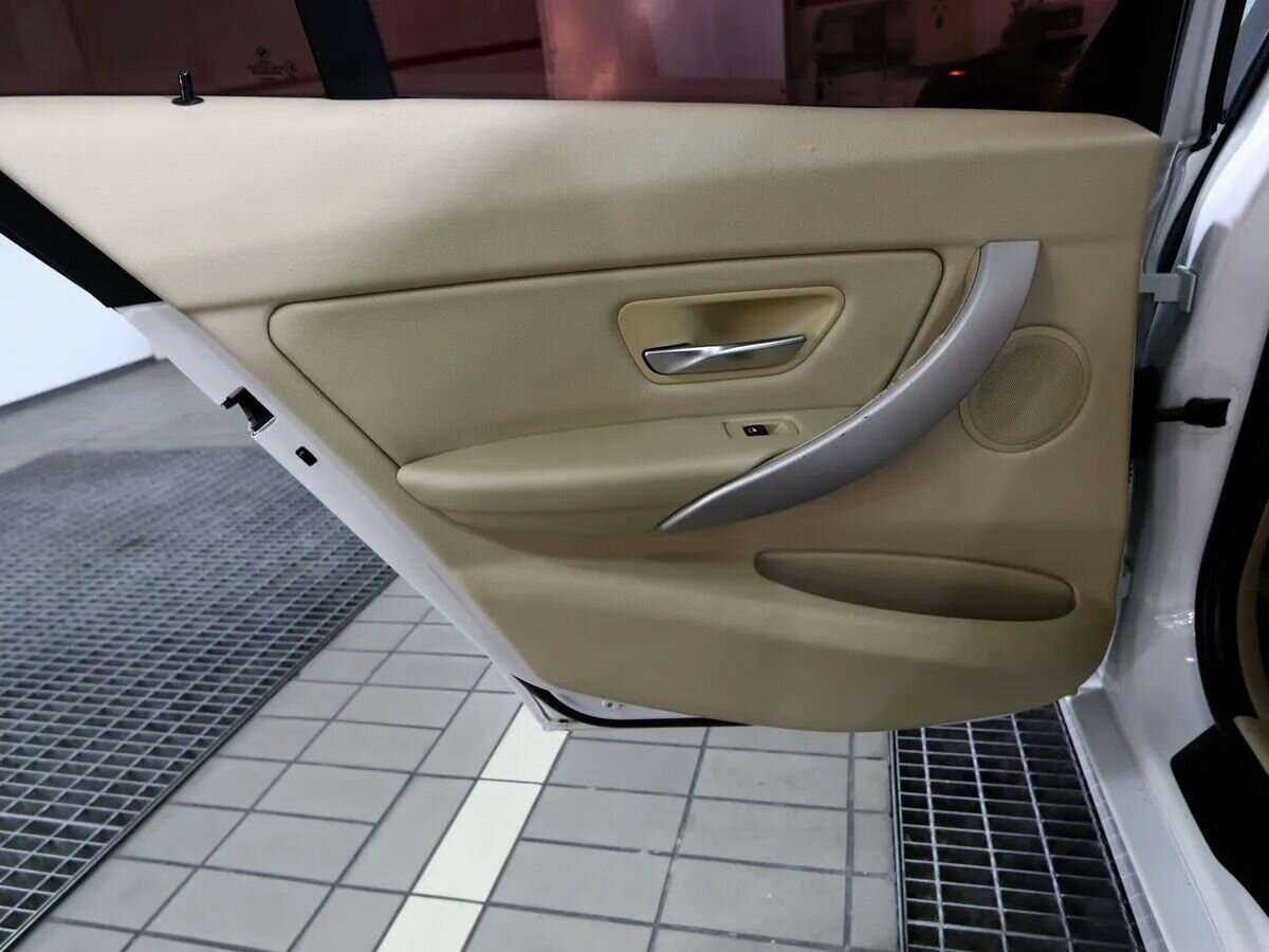 BMW 3 серии 316i, 2014 Фото №11