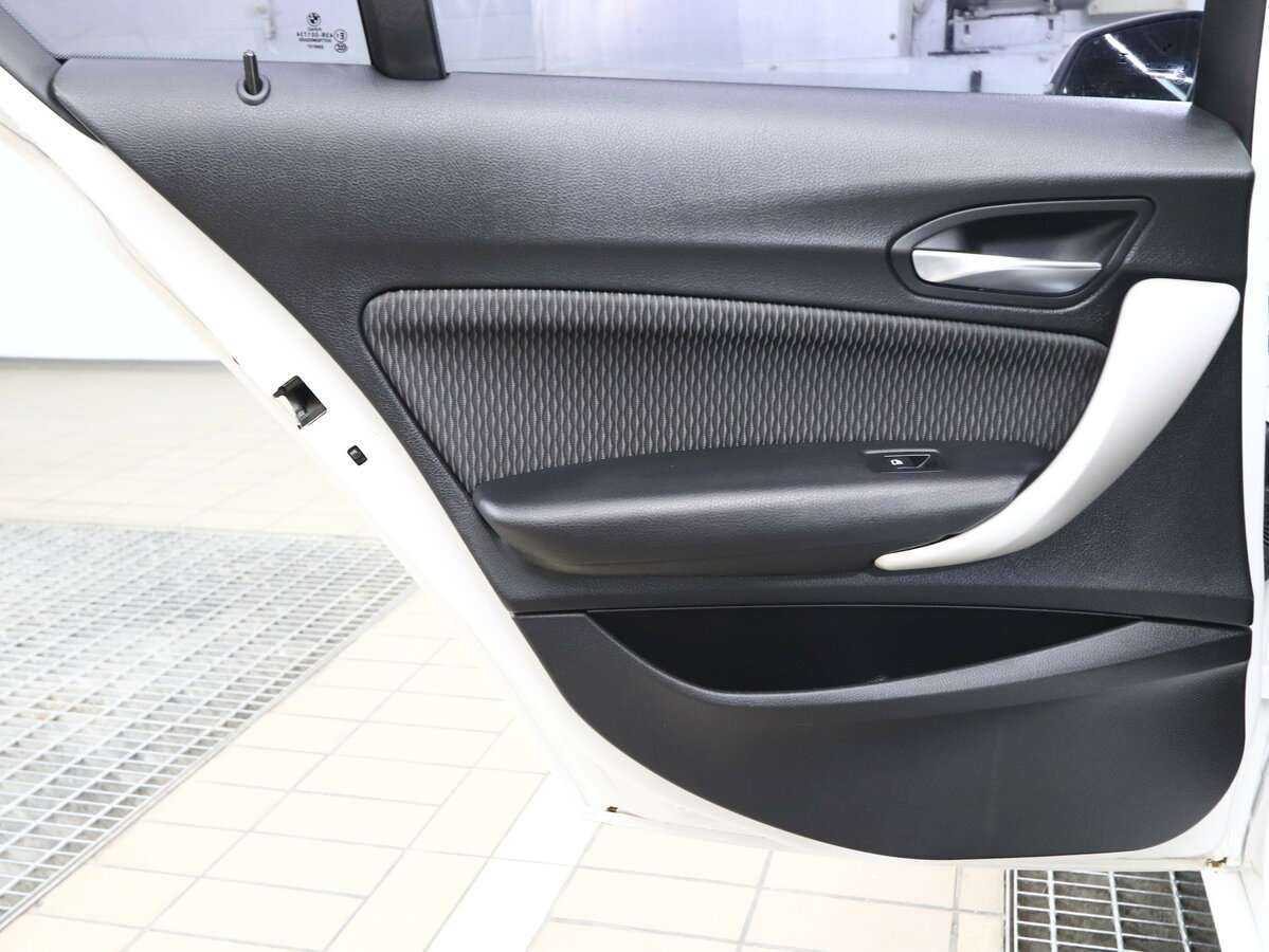 BMW 1 серии 118i, 2016 Фото №12