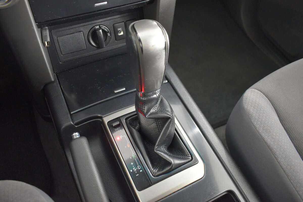 Toyota Land Cruiser Prado, 2012 Фото №15