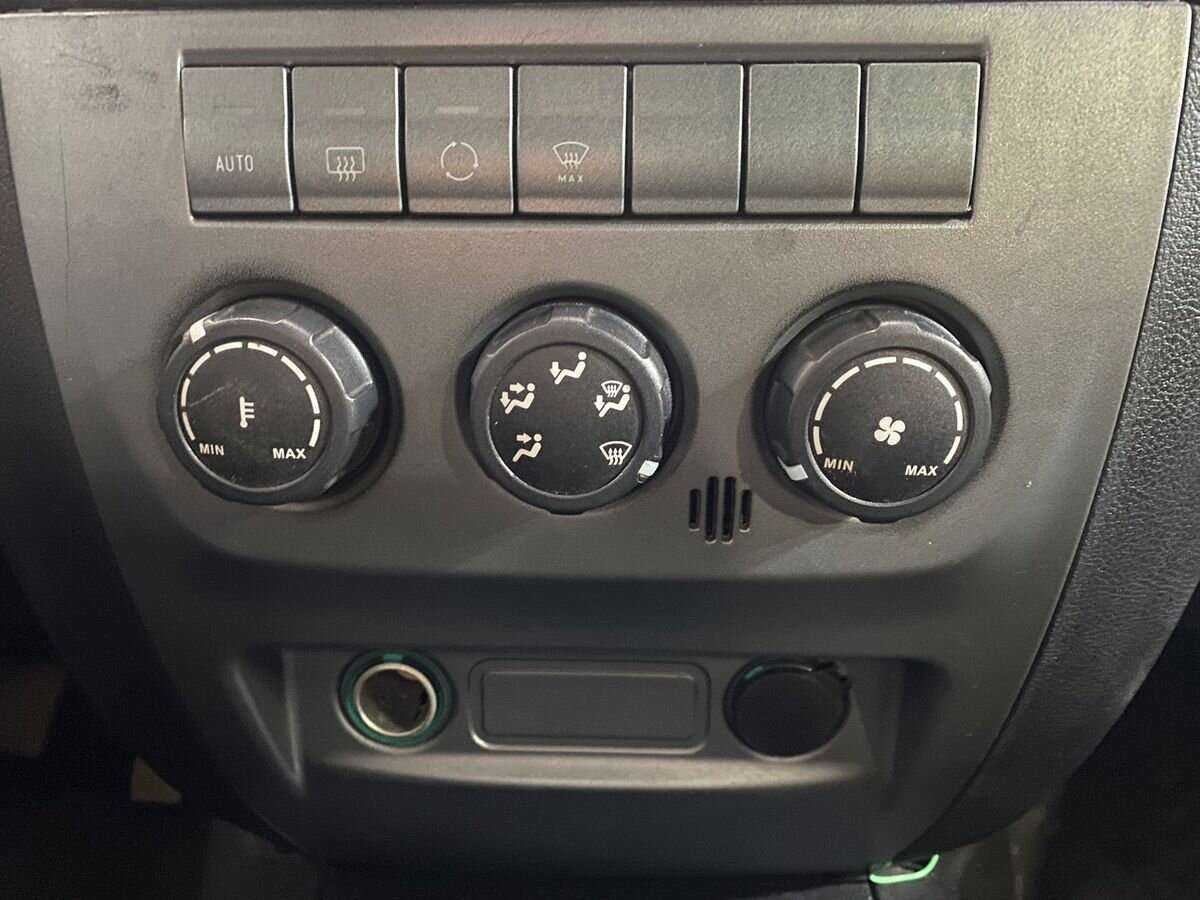 УАЗ Patriot, 2016 Фото №13