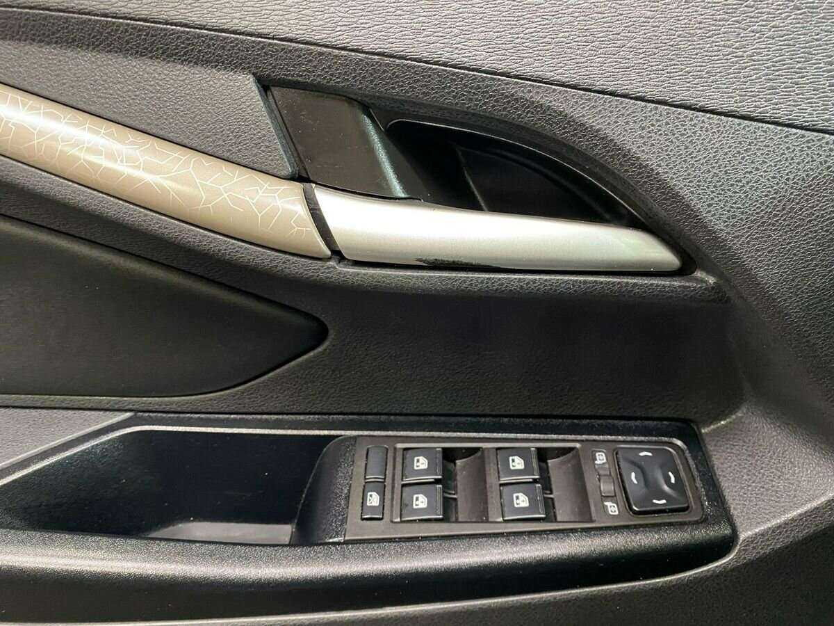 Lada (ВАЗ) Vesta SW, 2019 Фото №16