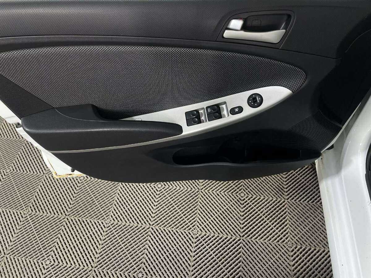 Hyundai Solaris, 2012 - 252 000 км. | Фото №8