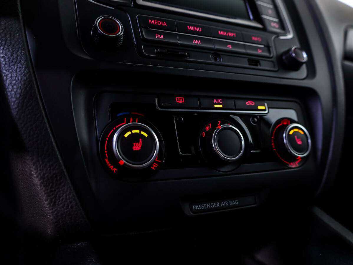 Volkswagen Jetta, 2014 Фото №13