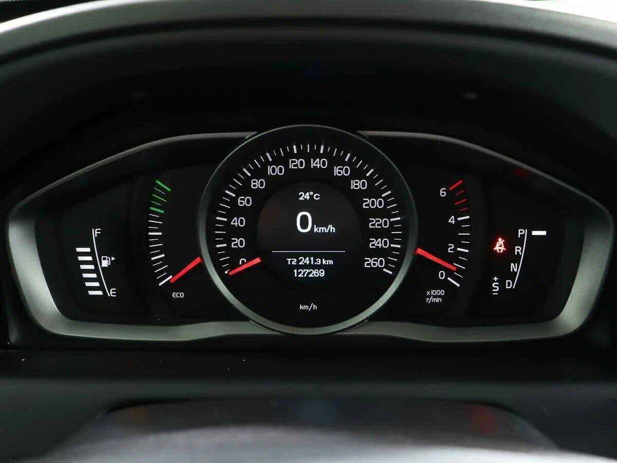 Volvo XC60, 2017 Фото №11