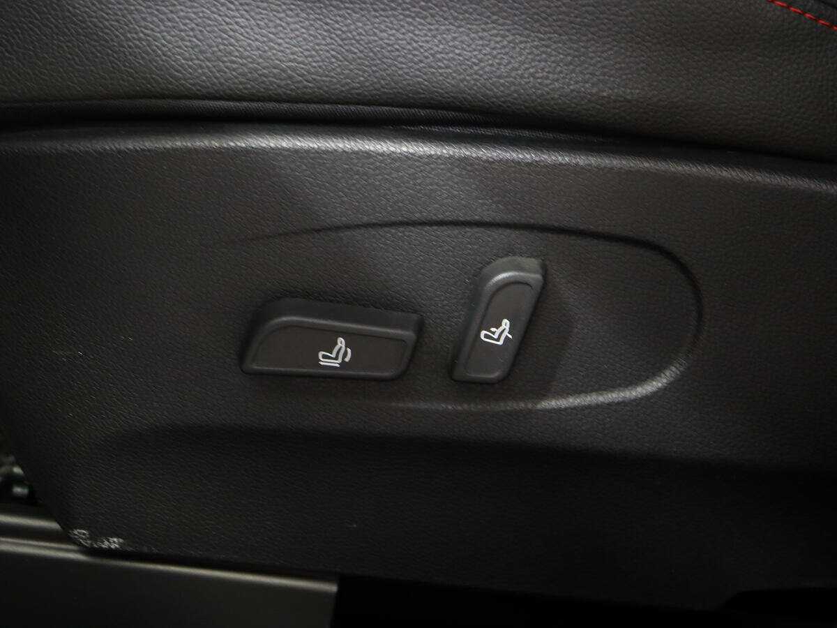 Dongfeng AX7, 2017 Фото №16