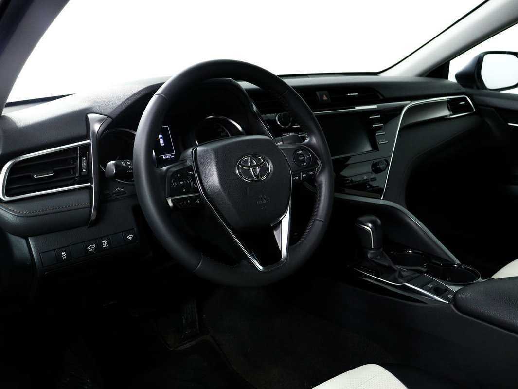 Toyota Camry, 2019 Фото №13