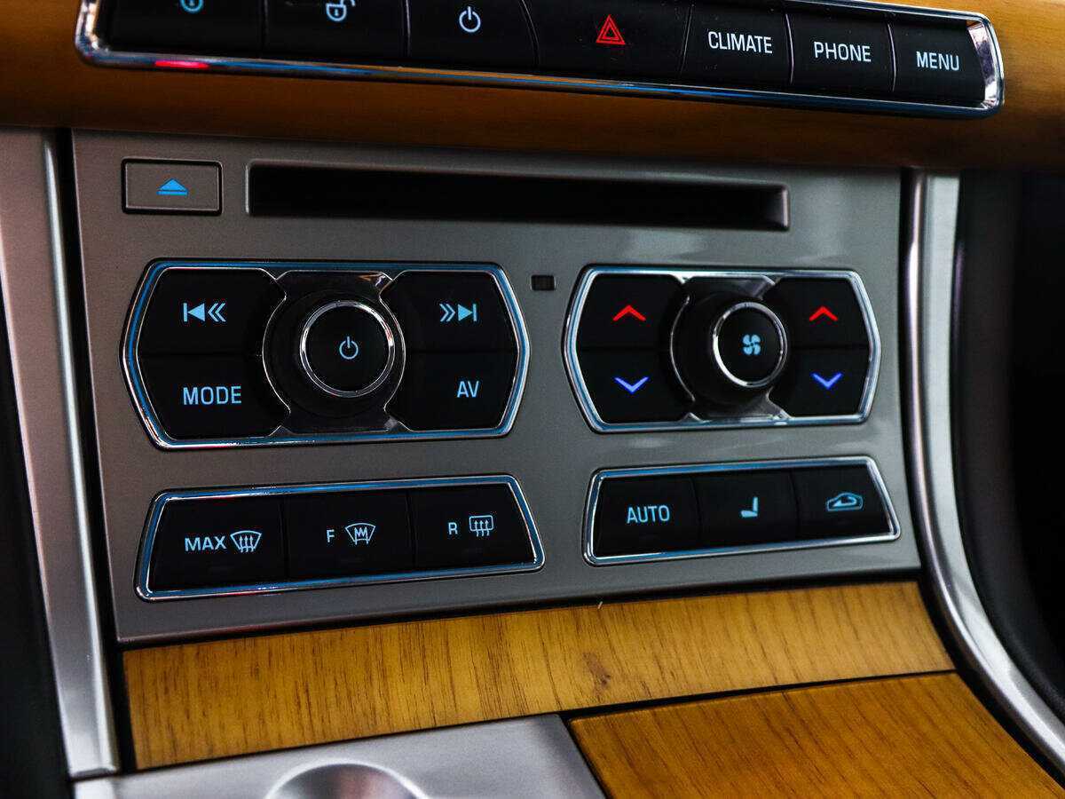 Jaguar XF, 2014 Фото №17