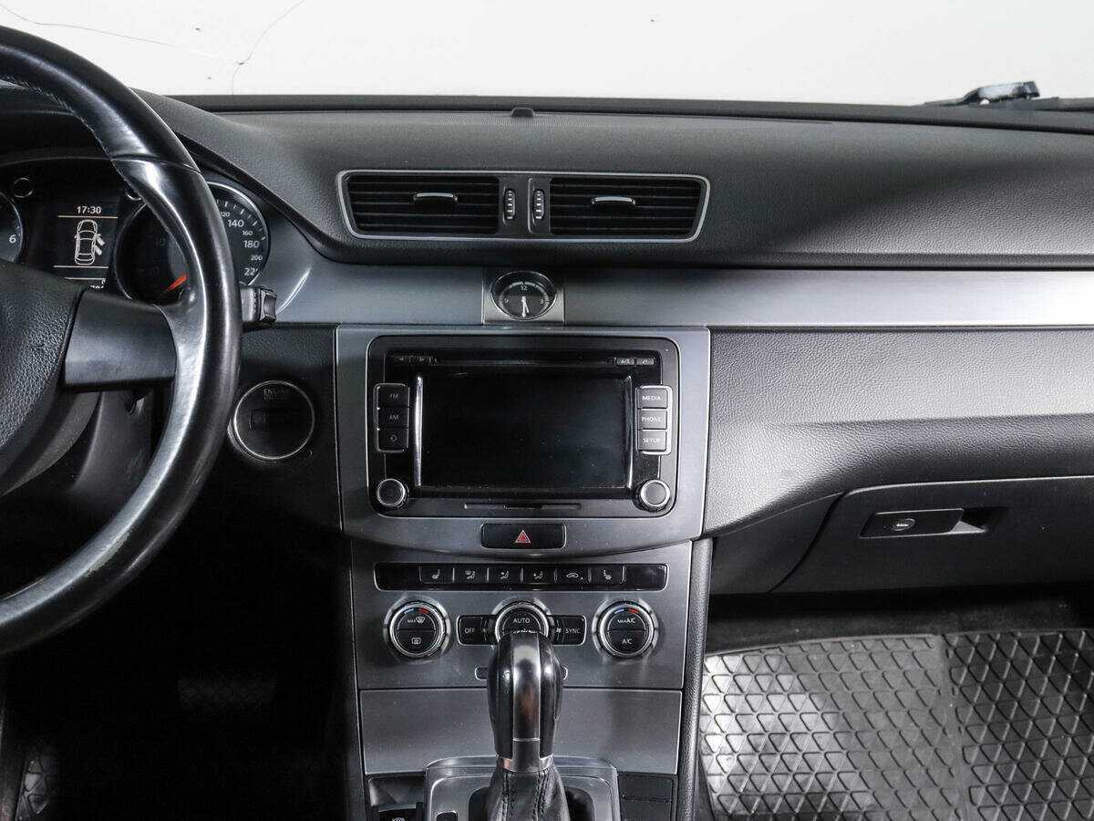 Volkswagen Passat CC, 2013 Фото №11