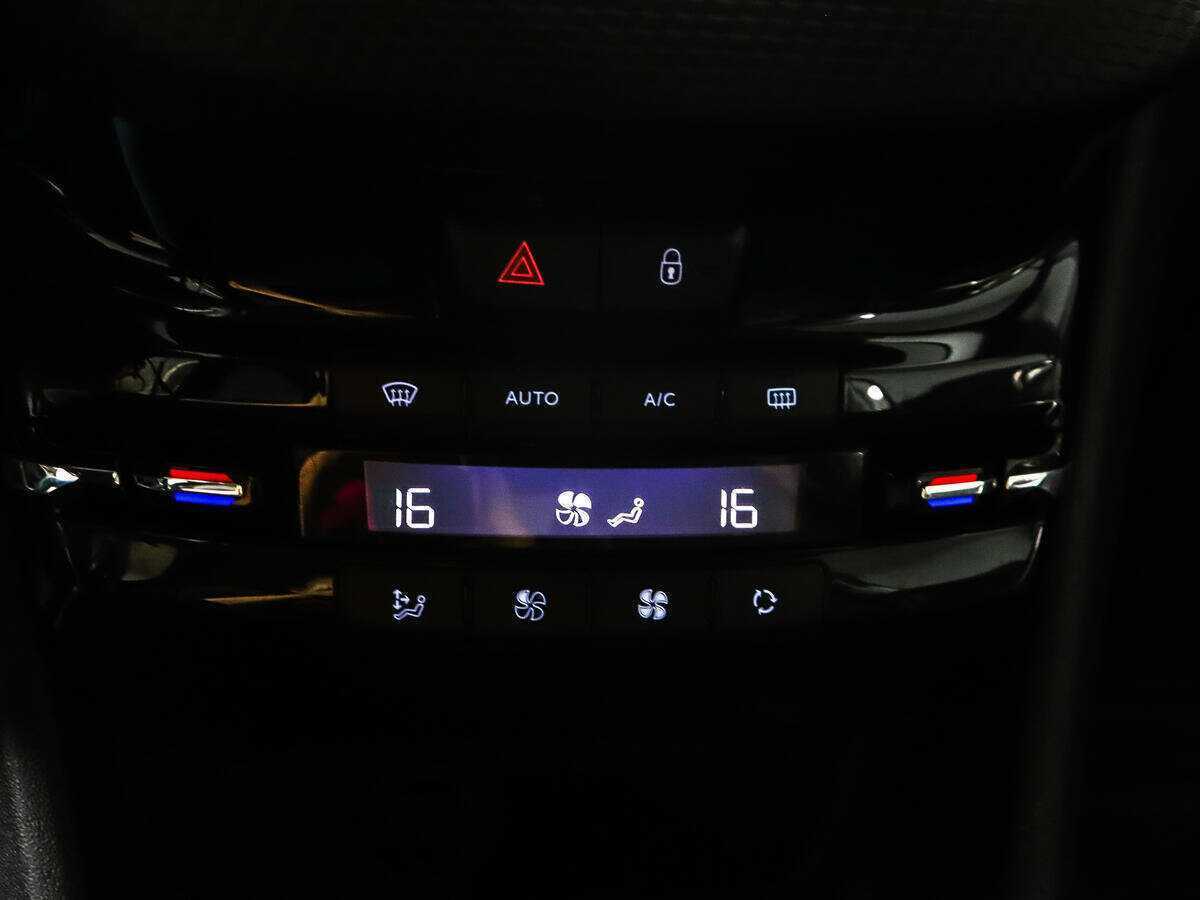 Peugeot 2008, 2014 Фото №14