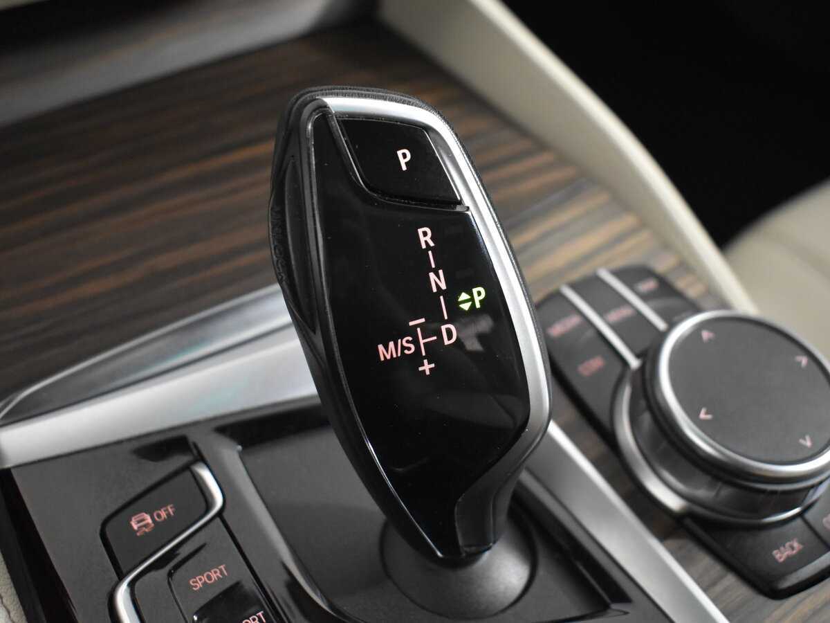 BMW 5 серии 520d xDrive, 2019 Фото №18