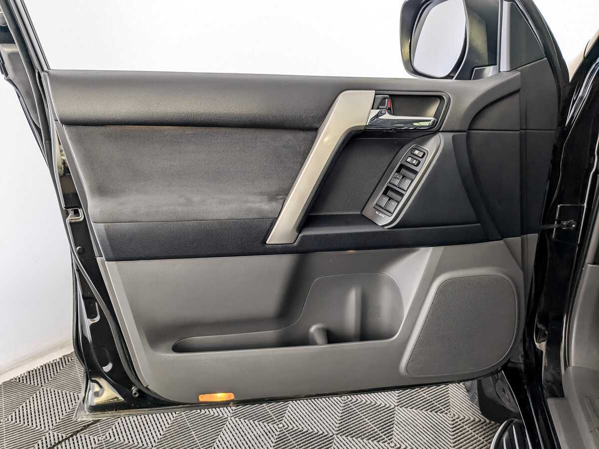 Toyota Land Cruiser Prado, 2012 Фото №15