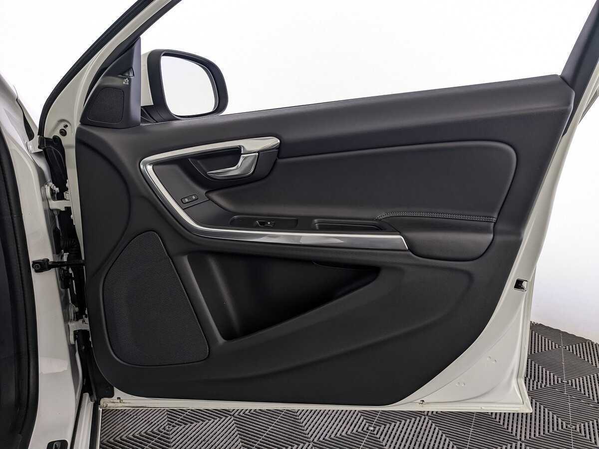 Volvo S60, 2017 Фото №19