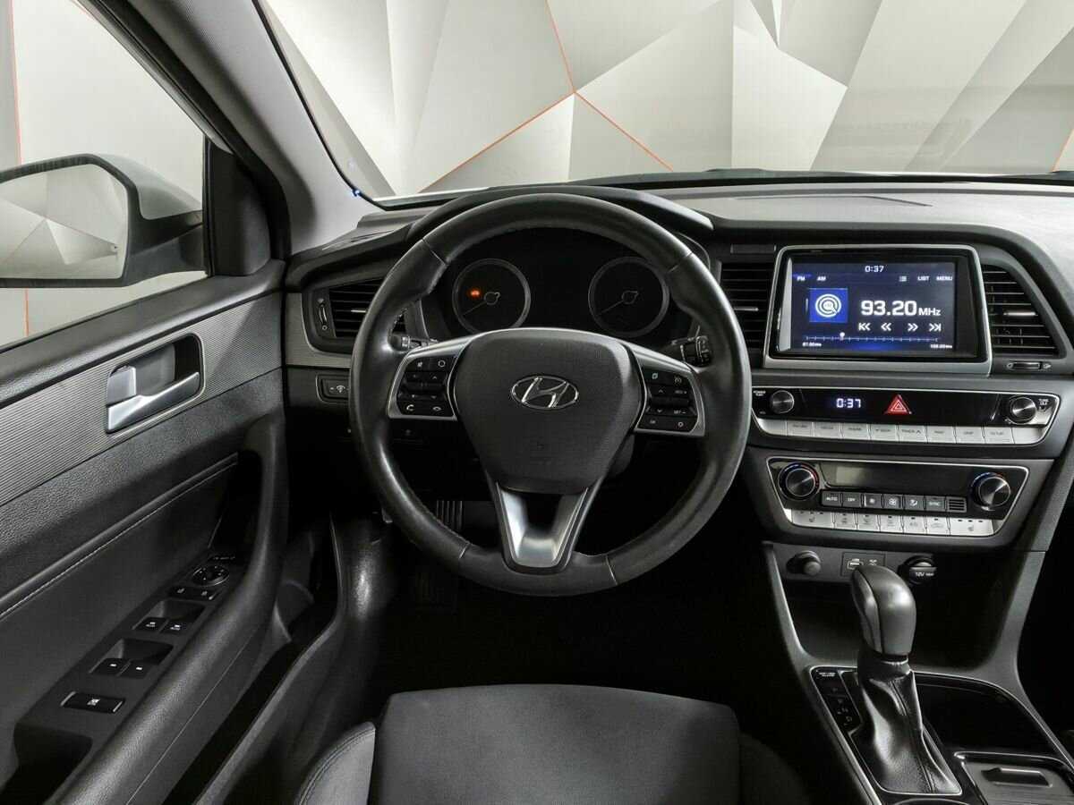 Hyundai Sonata, 2018 Фото №15