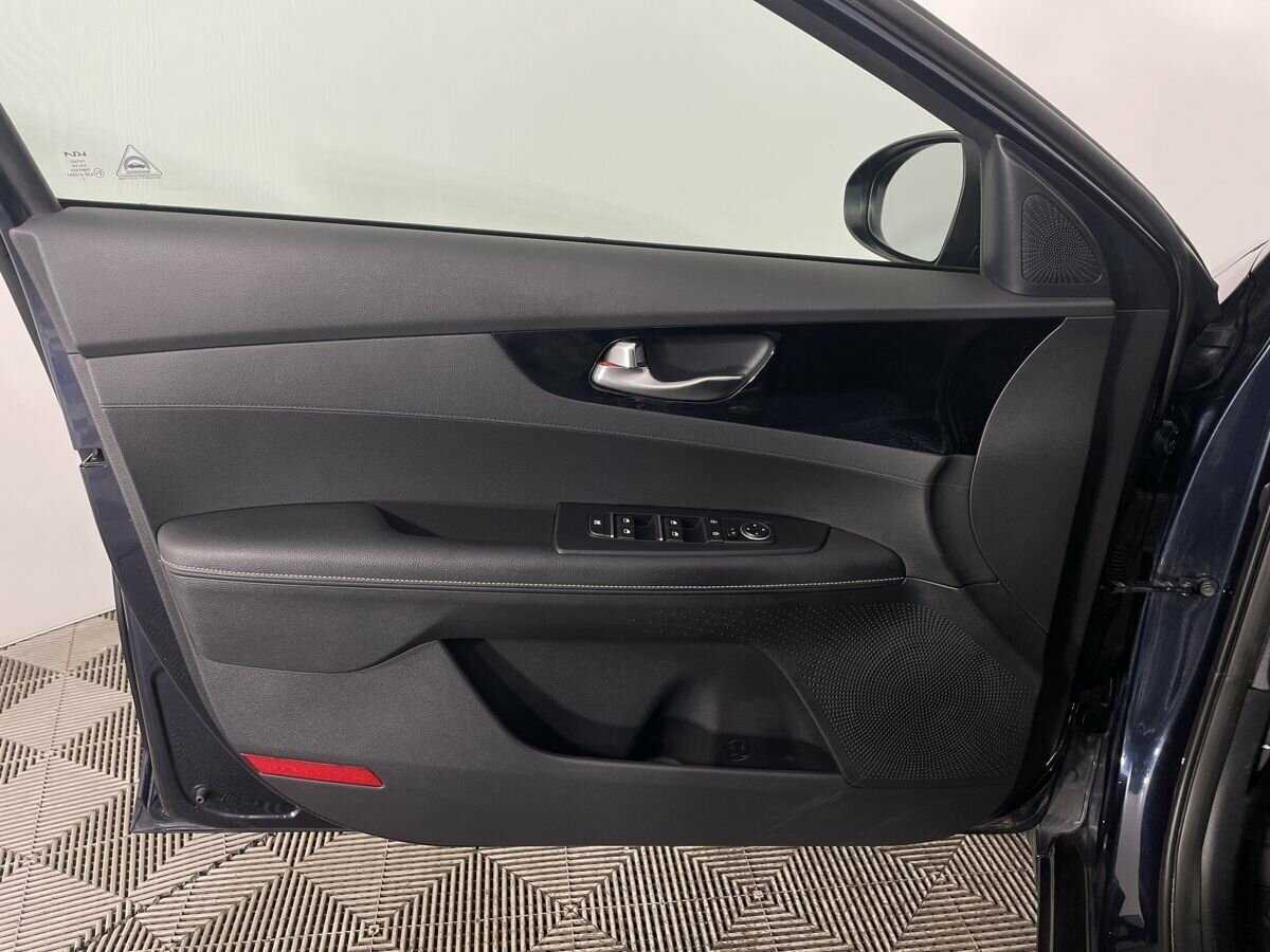Kia Cerato, 2021 Фото №8