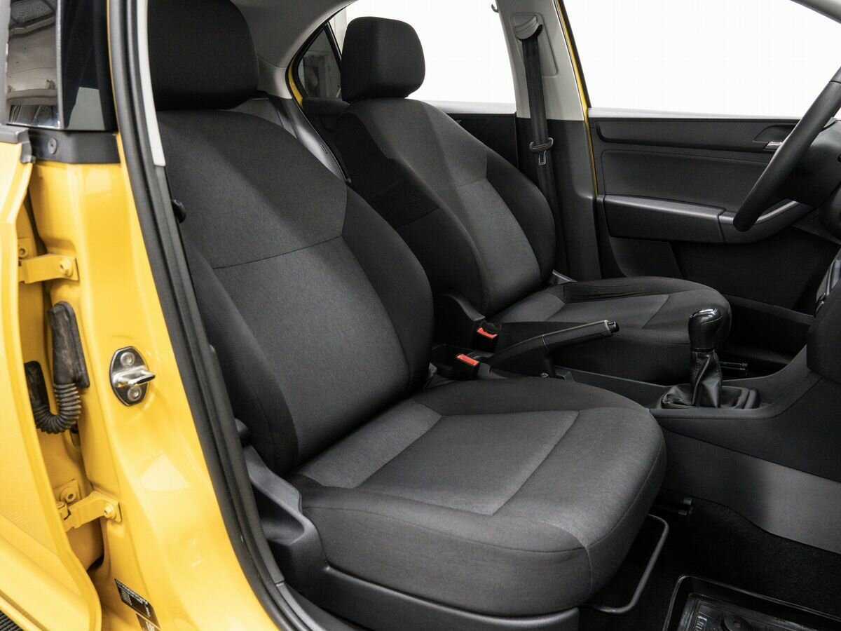 Skoda Rapid, 2017 Фото №11