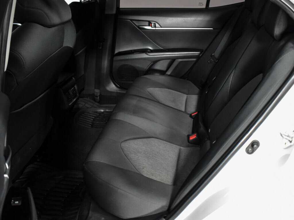 Toyota Camry, 2018 Фото №10