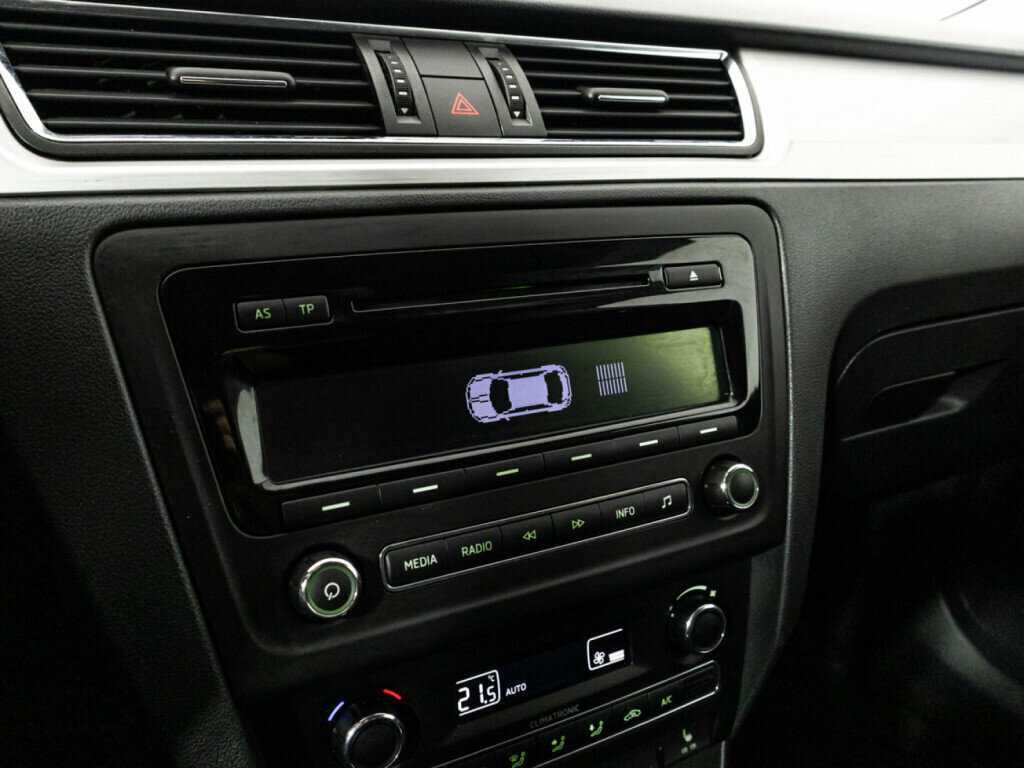 Skoda Rapid, 2015 Фото №15