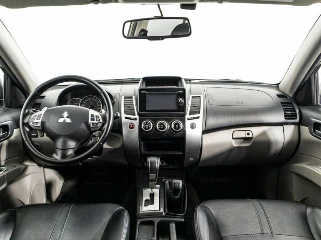 Mitsubishi Pajero Sport, 2014 Фото №13