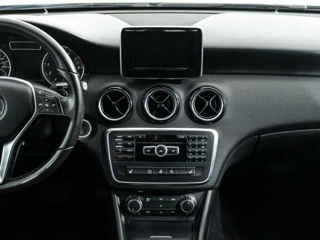 Mercedes-Benz A-Класс 180, 2015 Фото №14