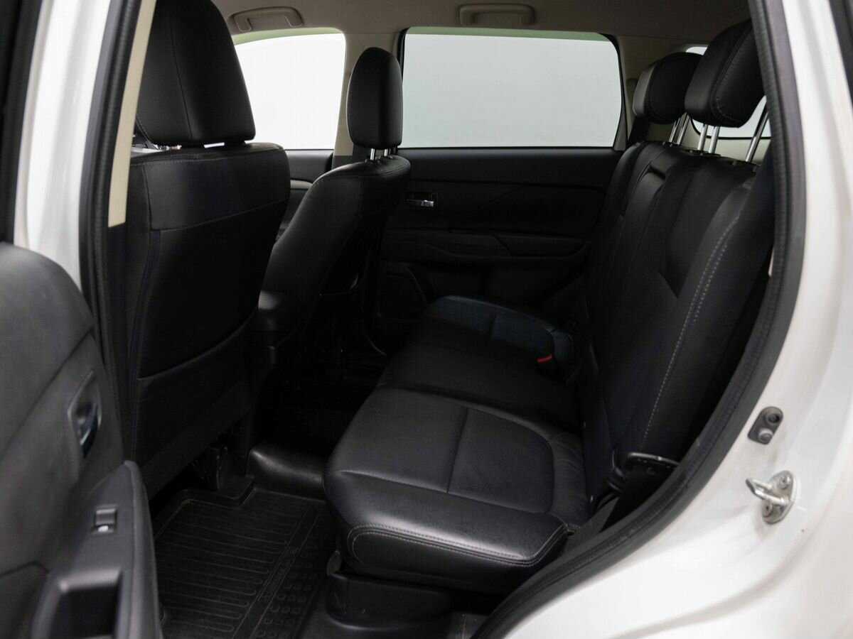 Mitsubishi Outlander, 2015 Фото №11