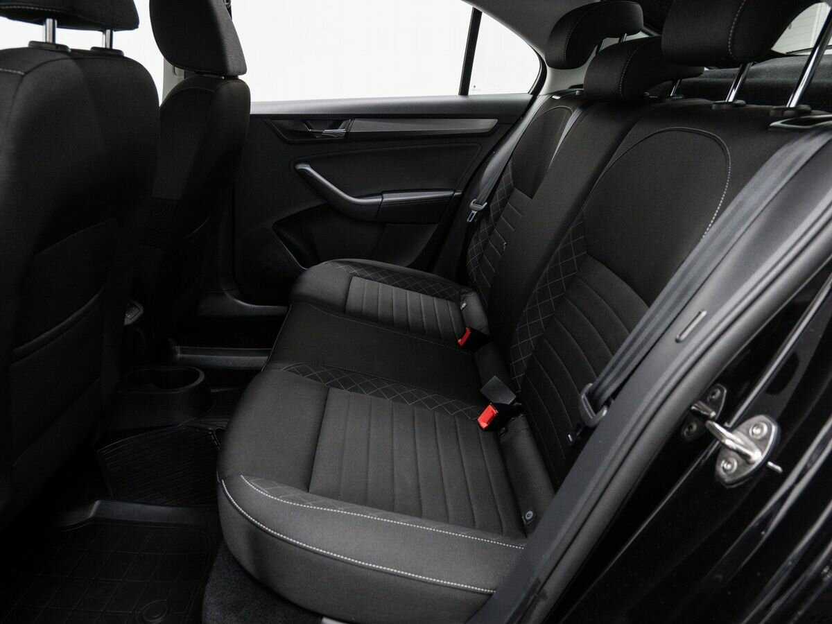 Skoda Rapid, 2018 Фото №11