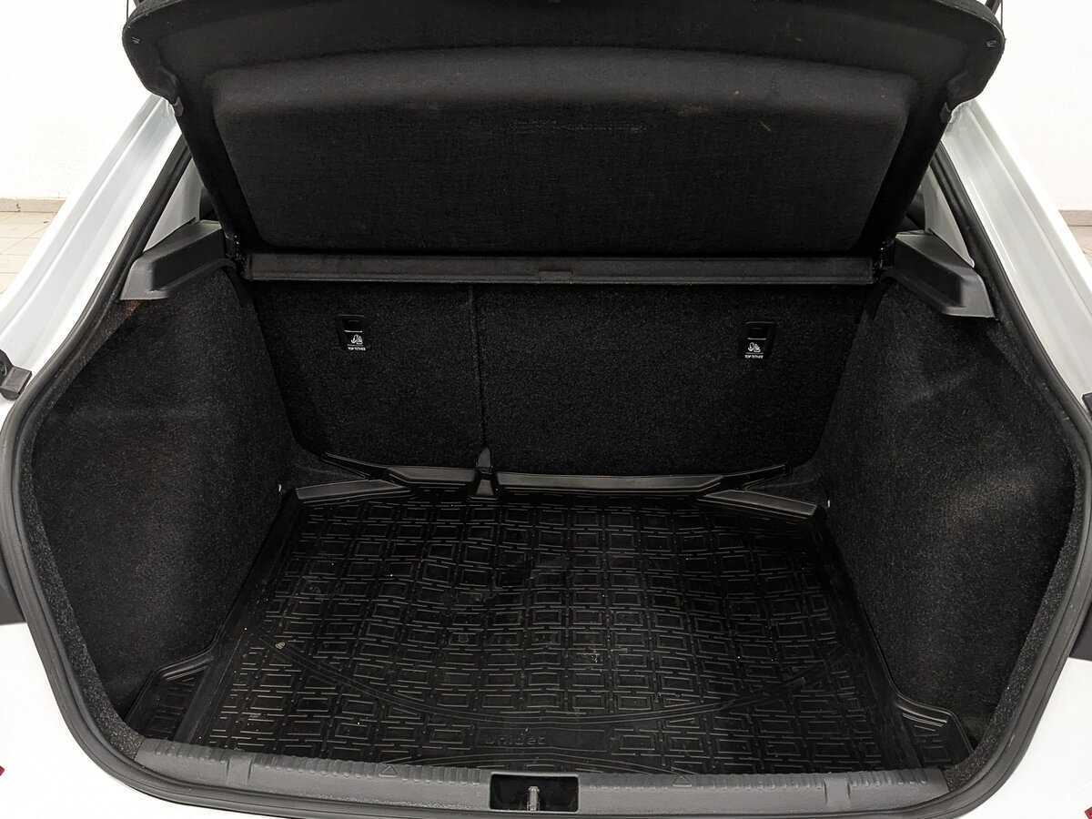 Volkswagen Polo, 2020 Фото №10