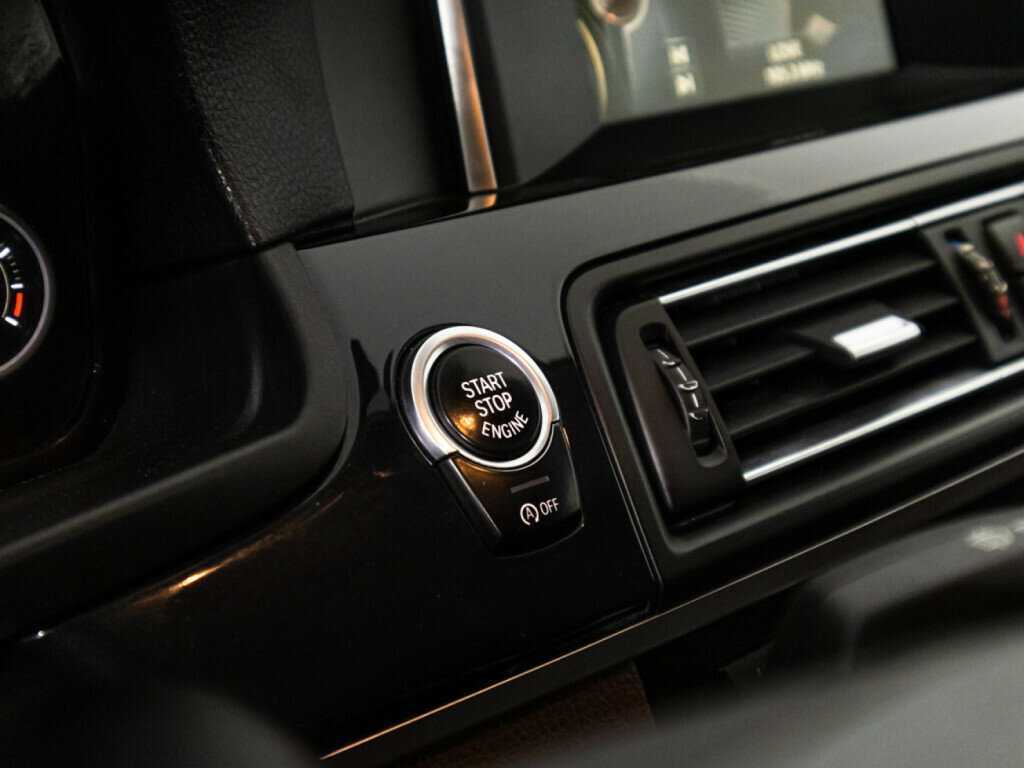 BMW 5 серии 520d, 2015 Фото №17