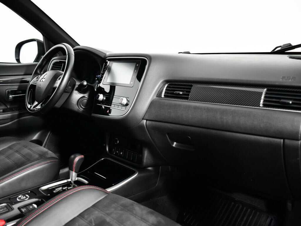 Mitsubishi Outlander, 2021 Фото №9