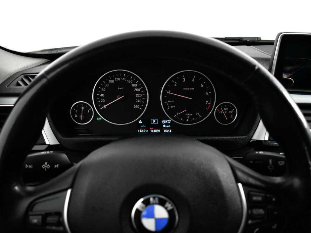 BMW 3 серии 318i, 2015 Фото №11