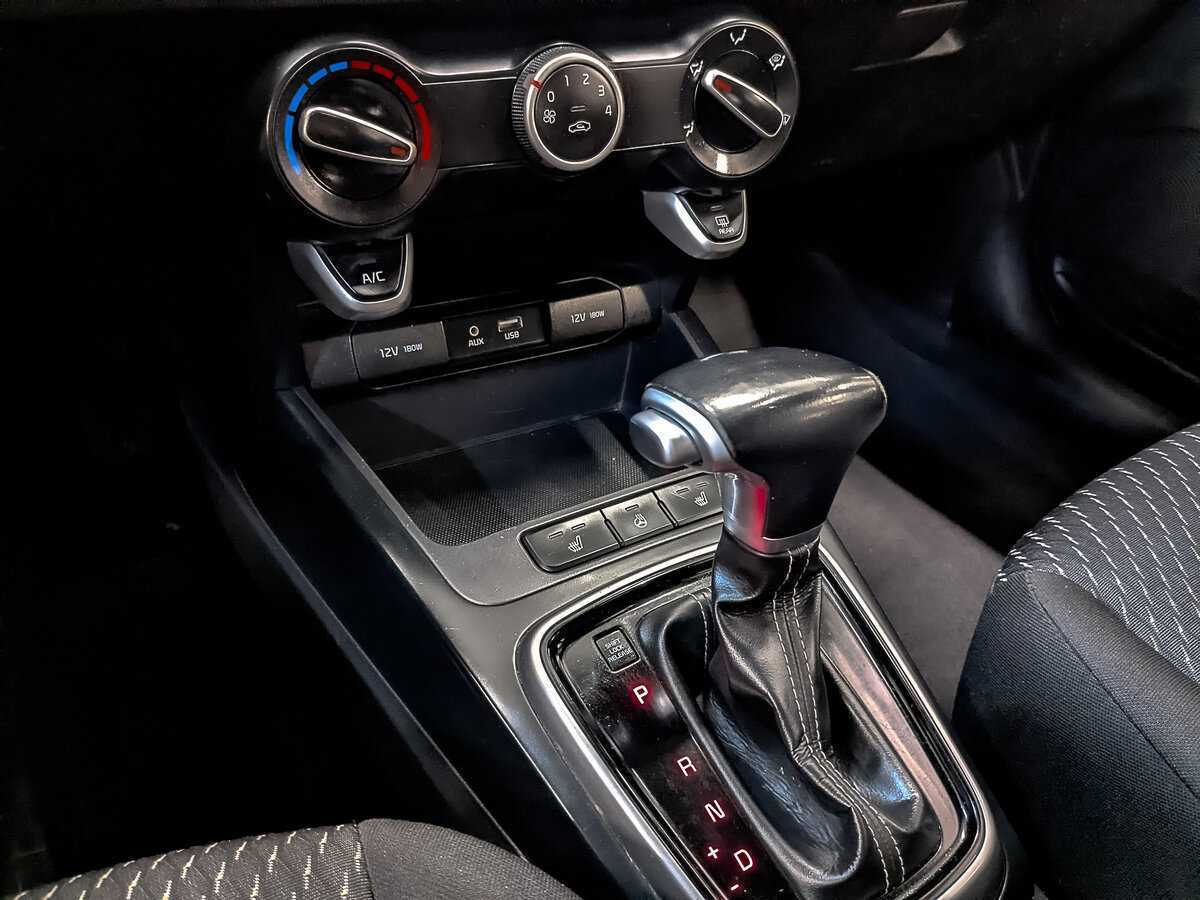 Kia Rio X-Line, 2020 Фото №20