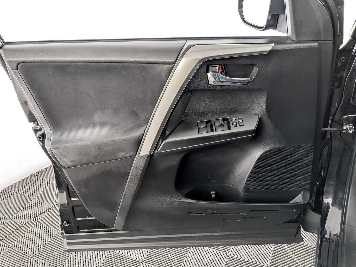 Toyota RAV4, 2017 Фото №17