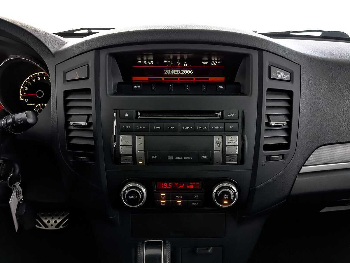 Mitsubishi Pajero, 2013 Фото №17