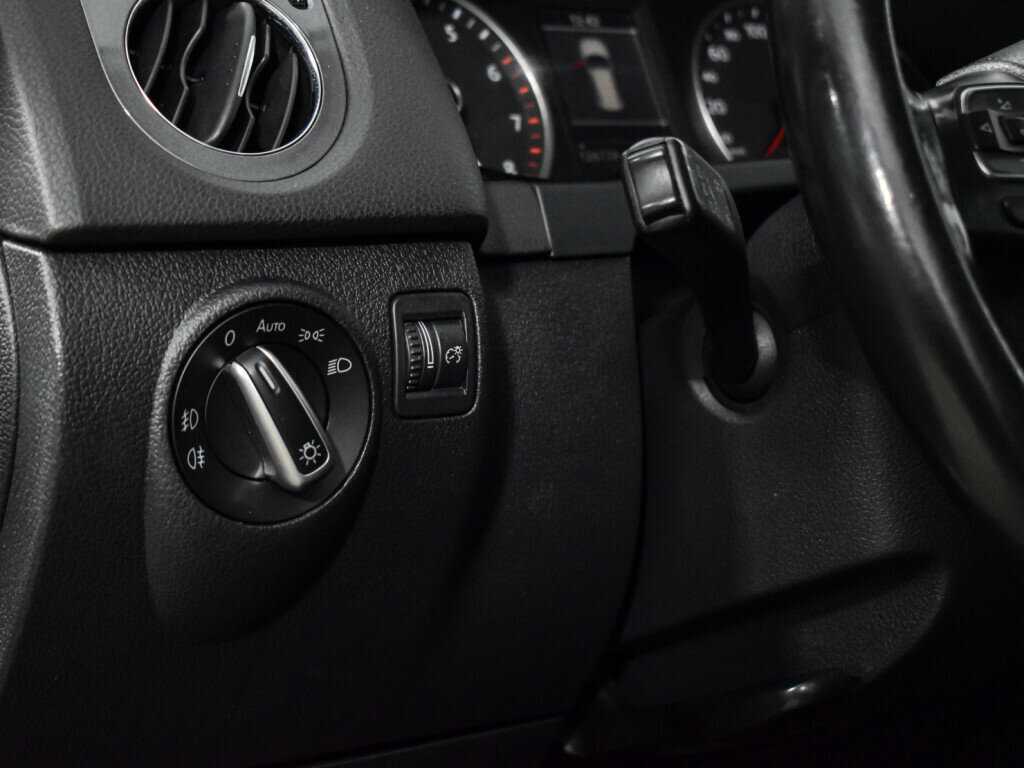 Volkswagen Tiguan, 2012 Фото №10