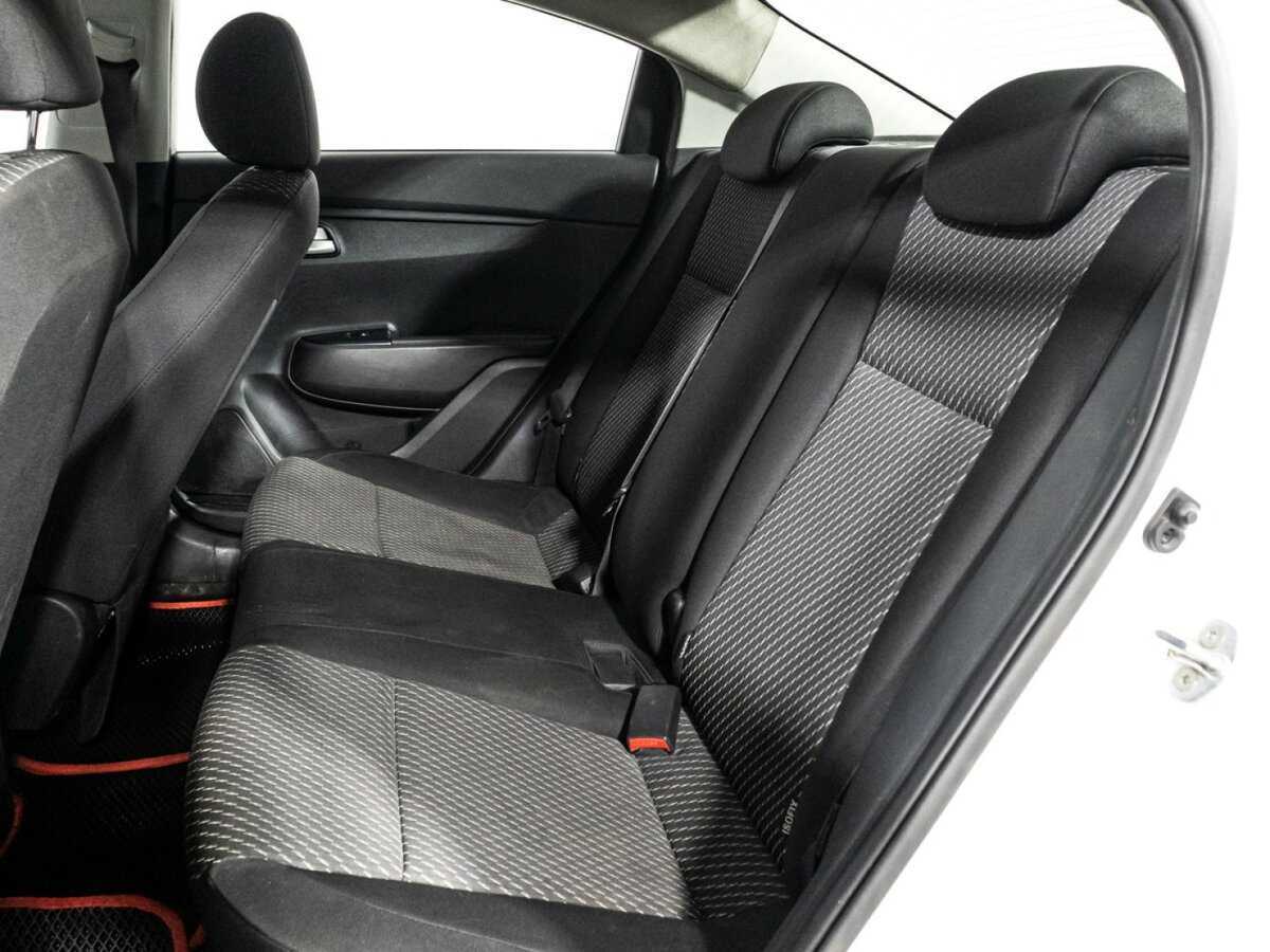 Kia Rio, 2018 Фото №10