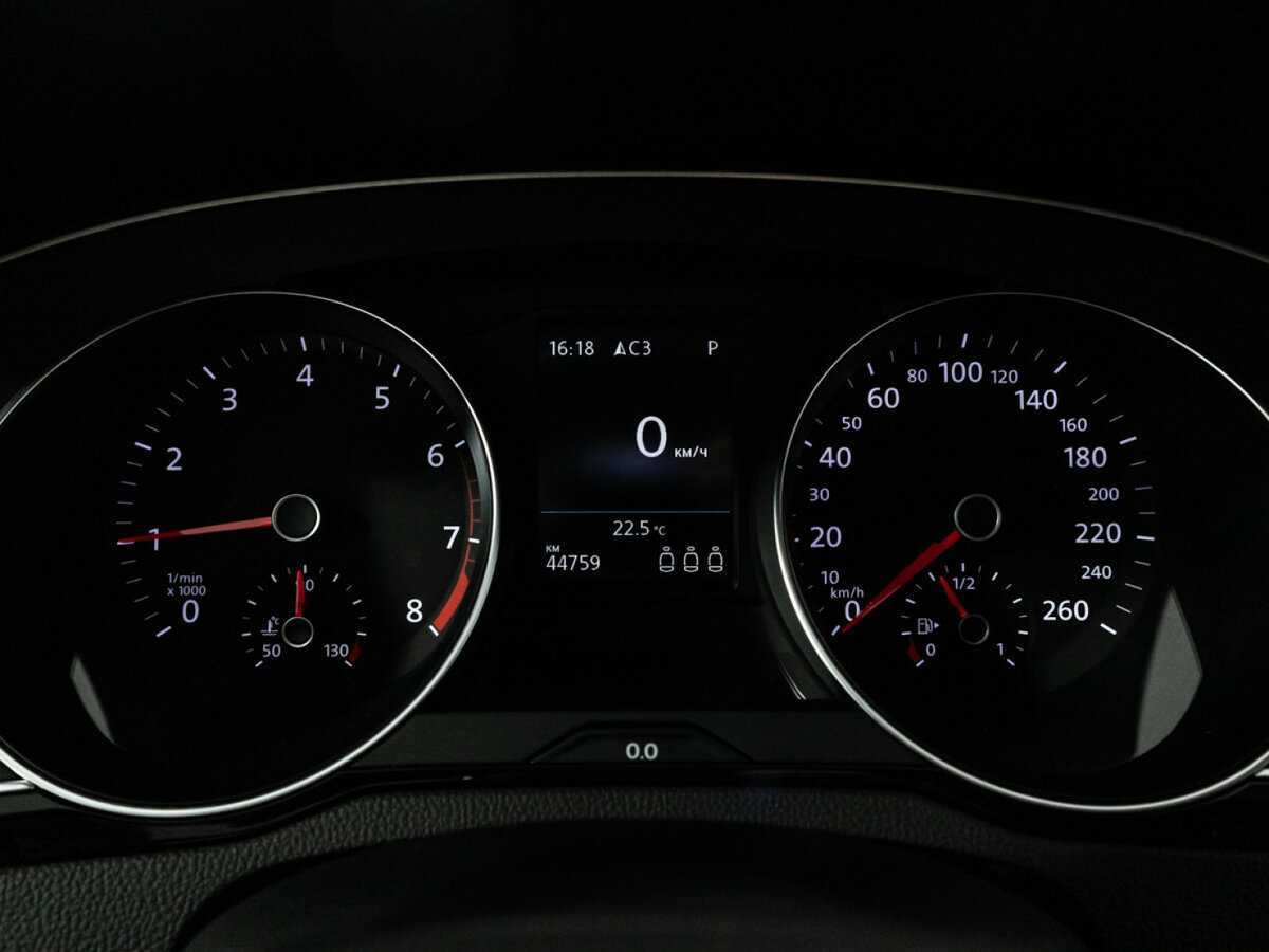 Volkswagen Passat, 2020 Фото №12