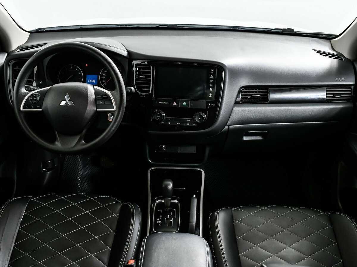 Mitsubishi Outlander, 2022 Фото №11