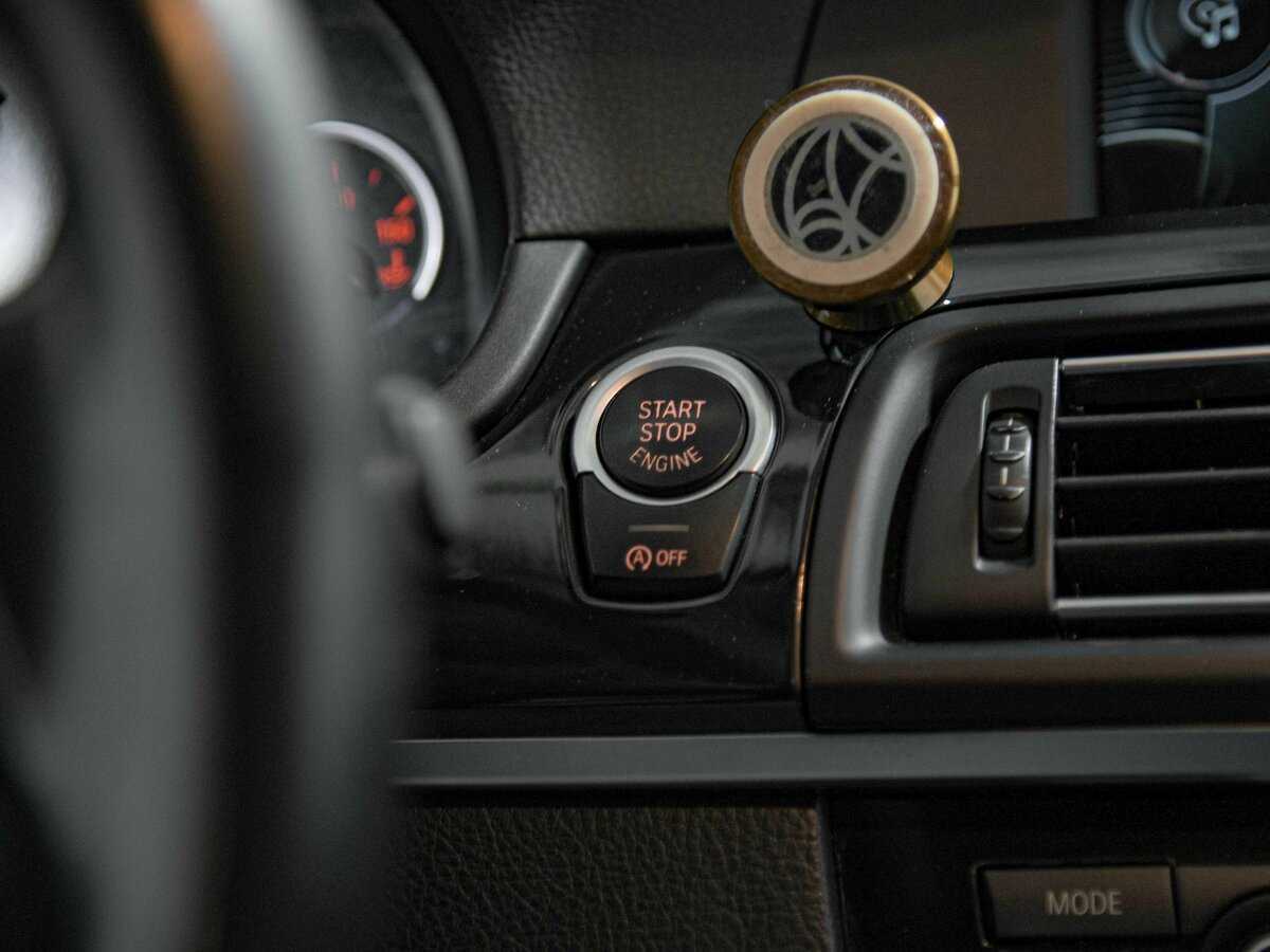 BMW 5 серии 525d xDrive, 2014 Фото №10