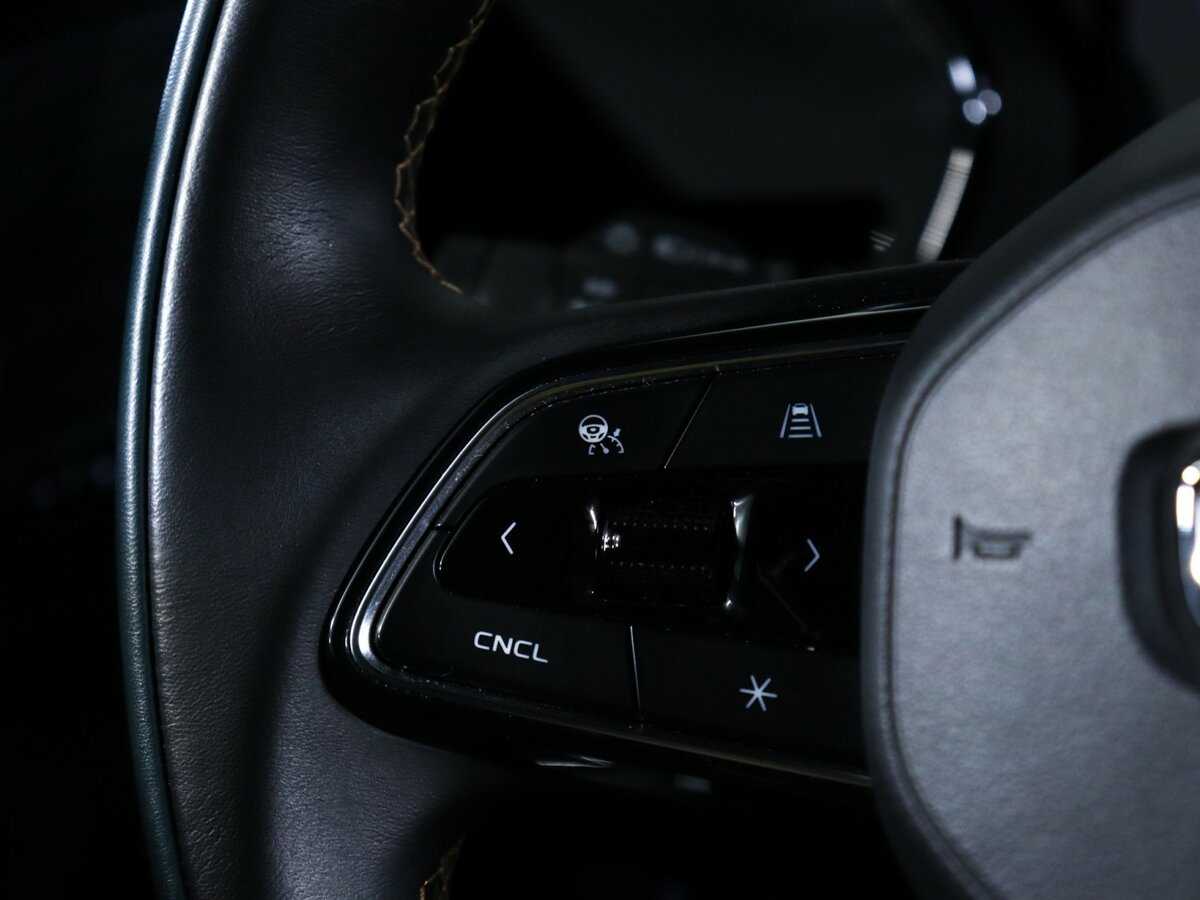 Geely Monjaro, 2022 Фото №23