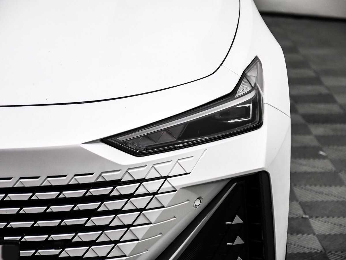 Changan UNI-V, 2023 Фото №16