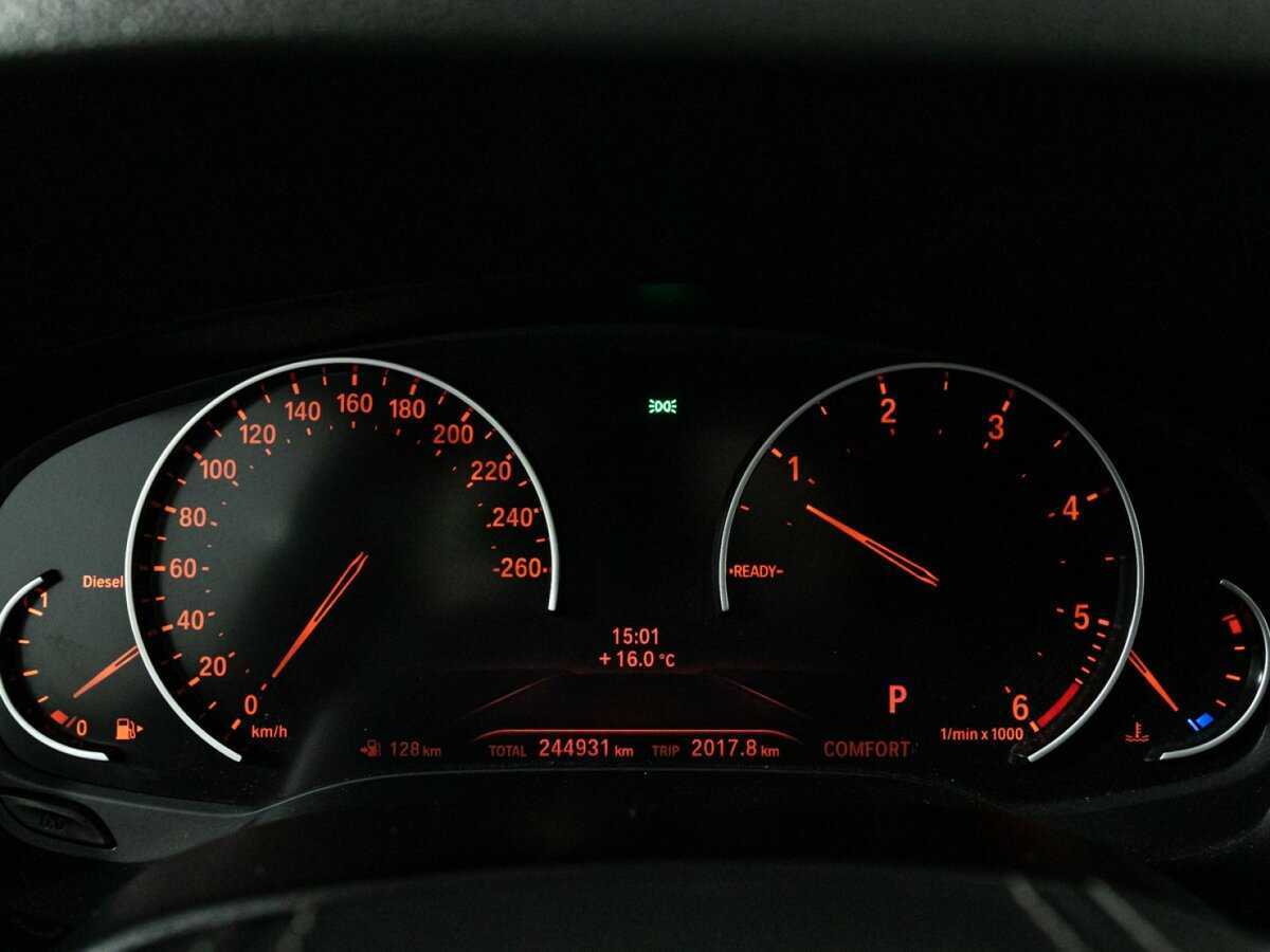 BMW 5 серии 520d xDrive, 2017 Фото №12