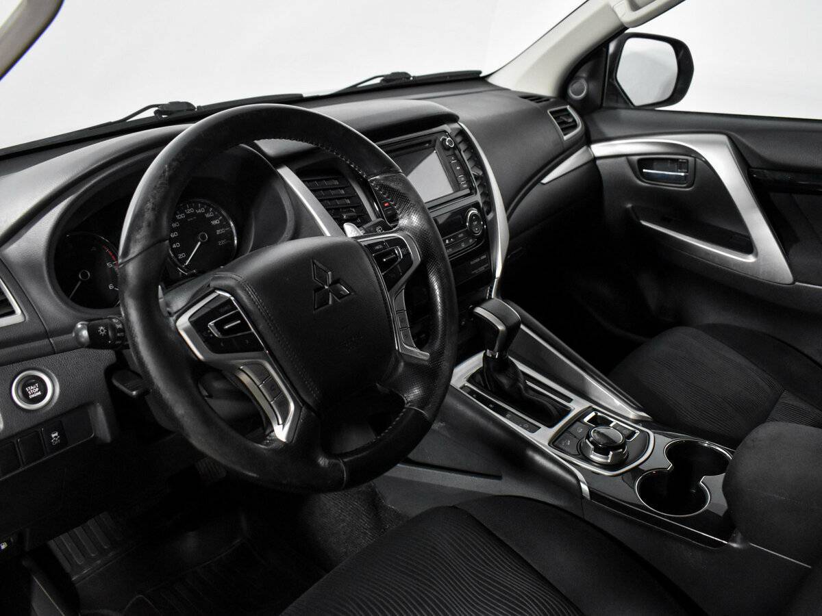 Mitsubishi Pajero Sport, 2018 - 126 440 км. | Фото №8