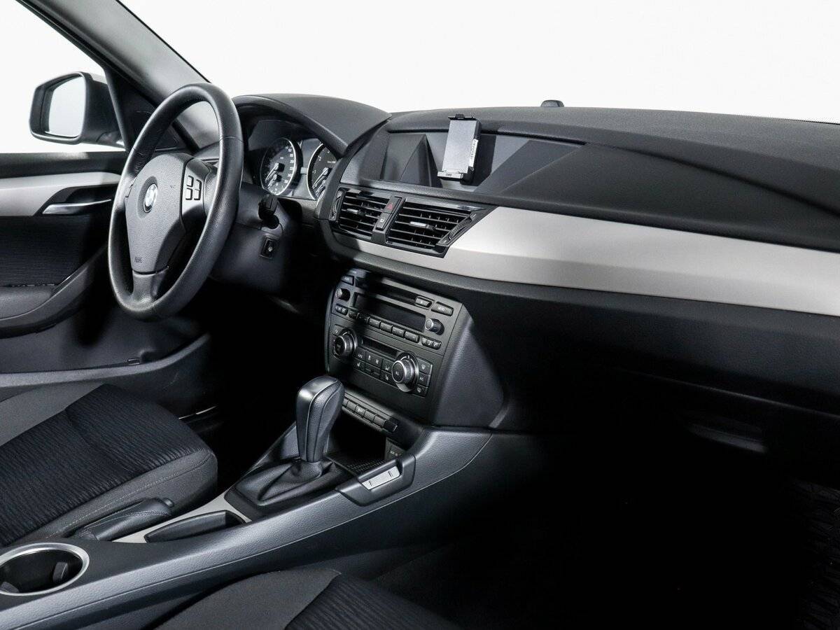 BMW X1 18i, 2014 Фото №6