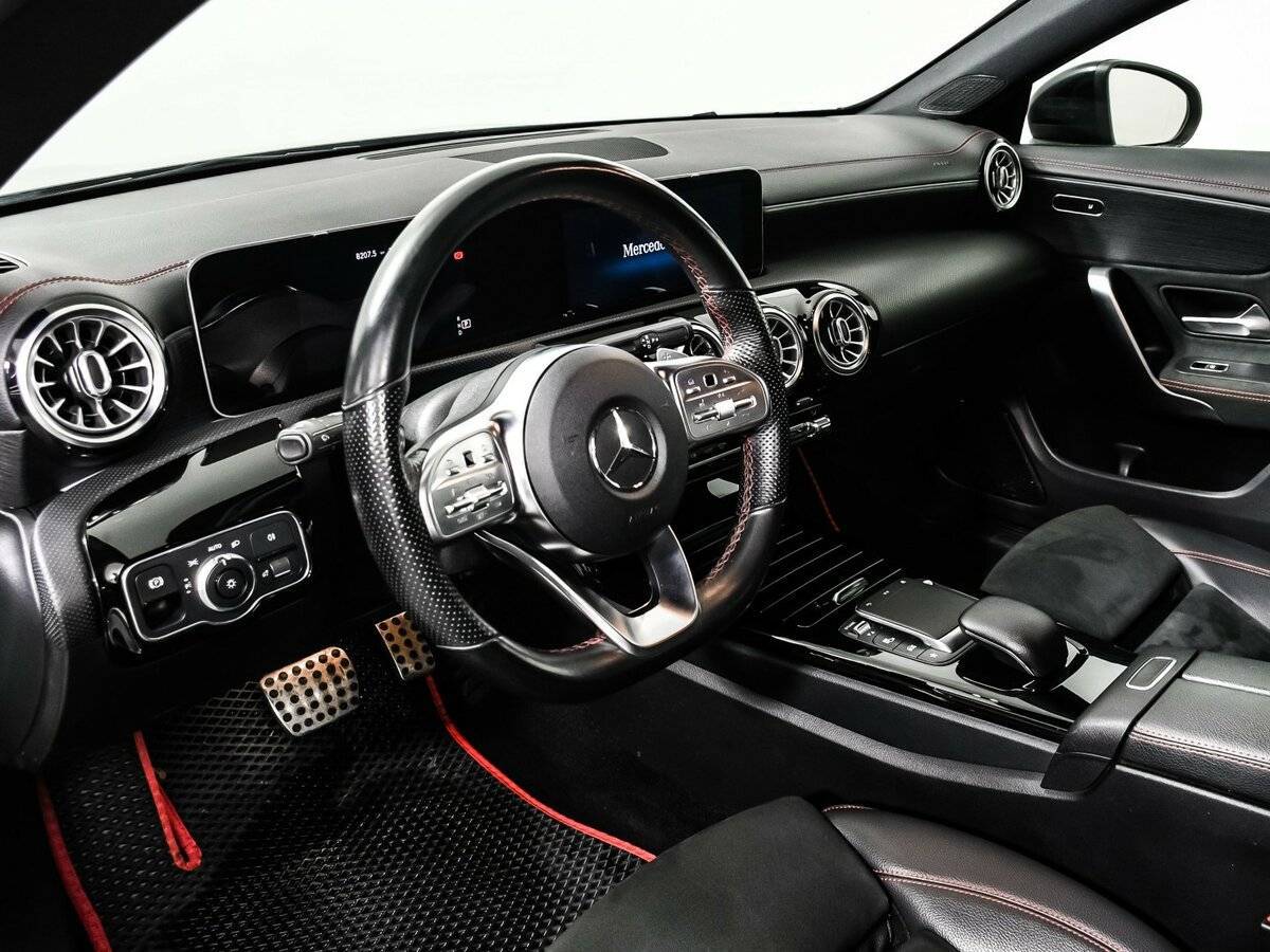 Mercedes-Benz CLA 180, 2019 Фото №13
