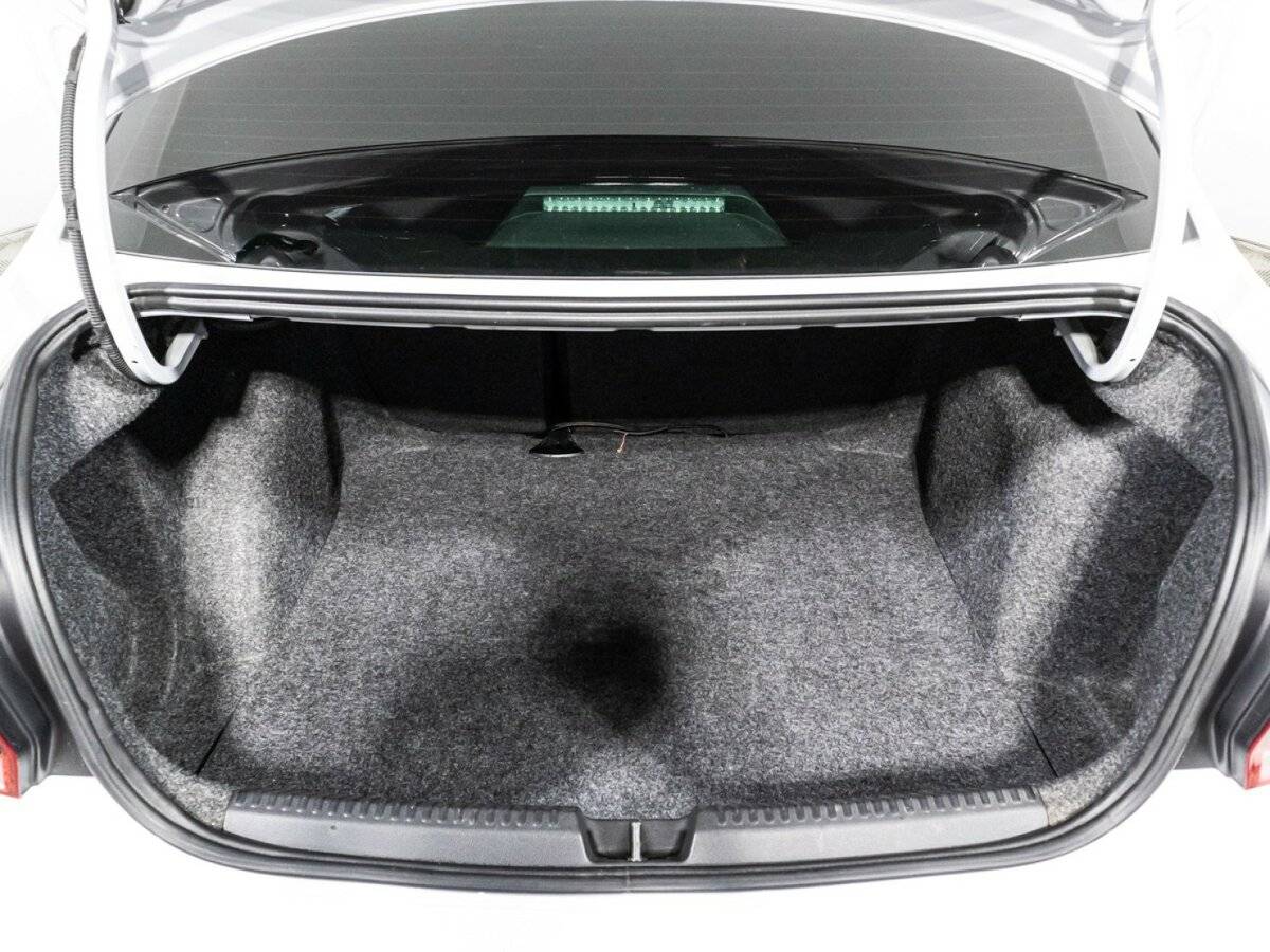 Volkswagen Polo, 2018 Фото №15