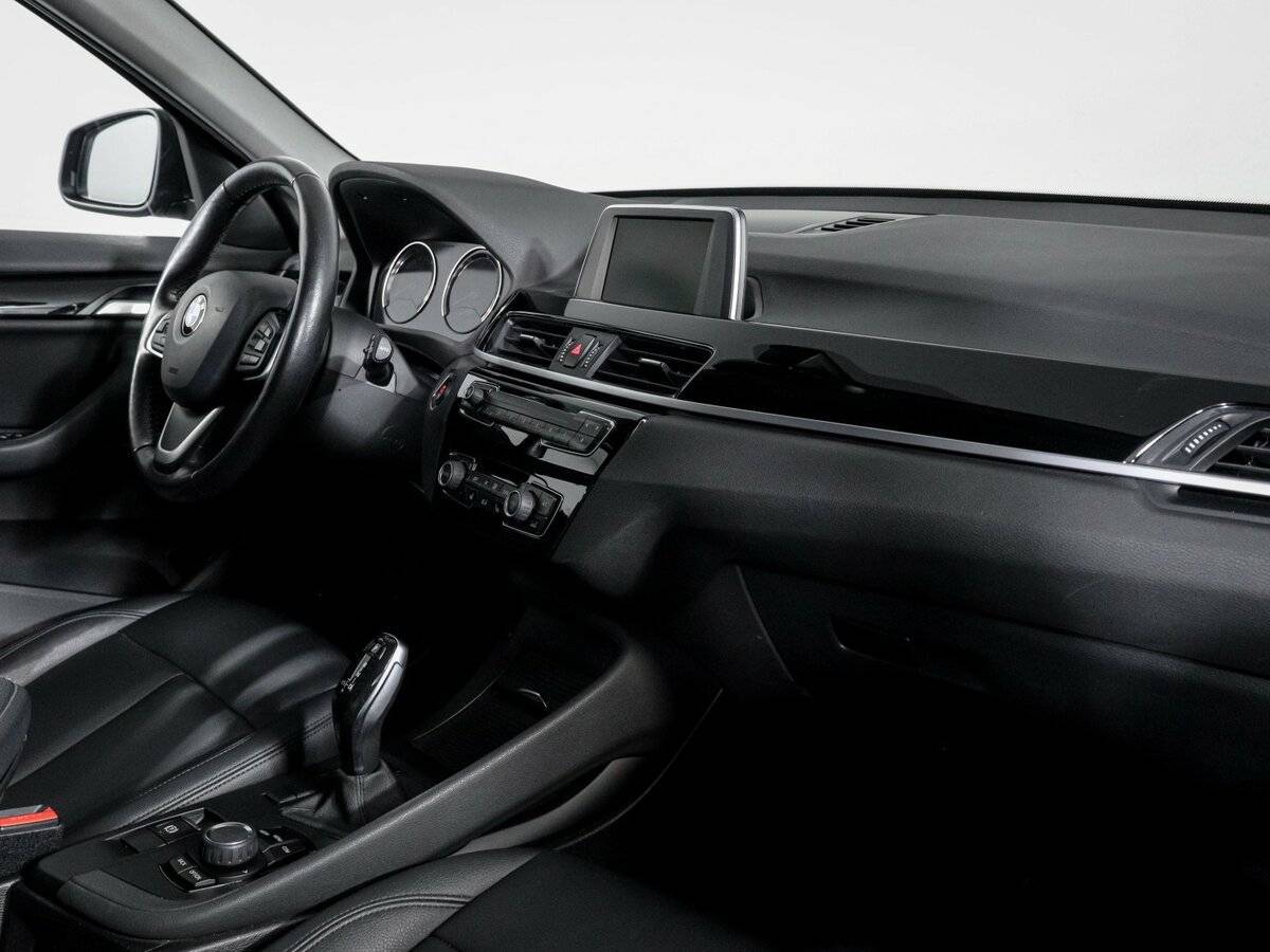 BMW X1 18i sDrive, 2018 Фото №9